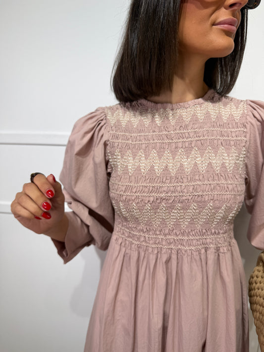 Vestido Bordado Nido de Abeja