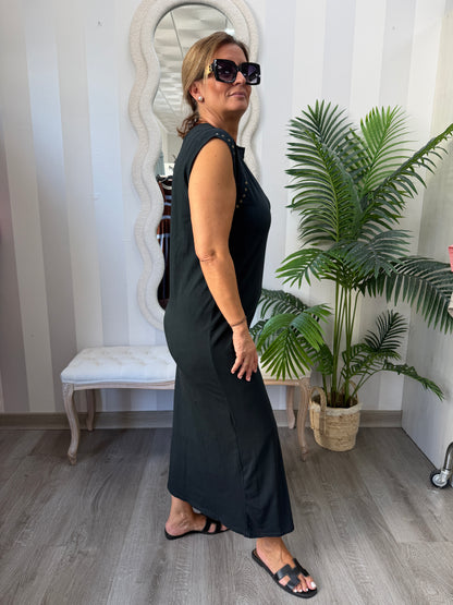Vestido tachas