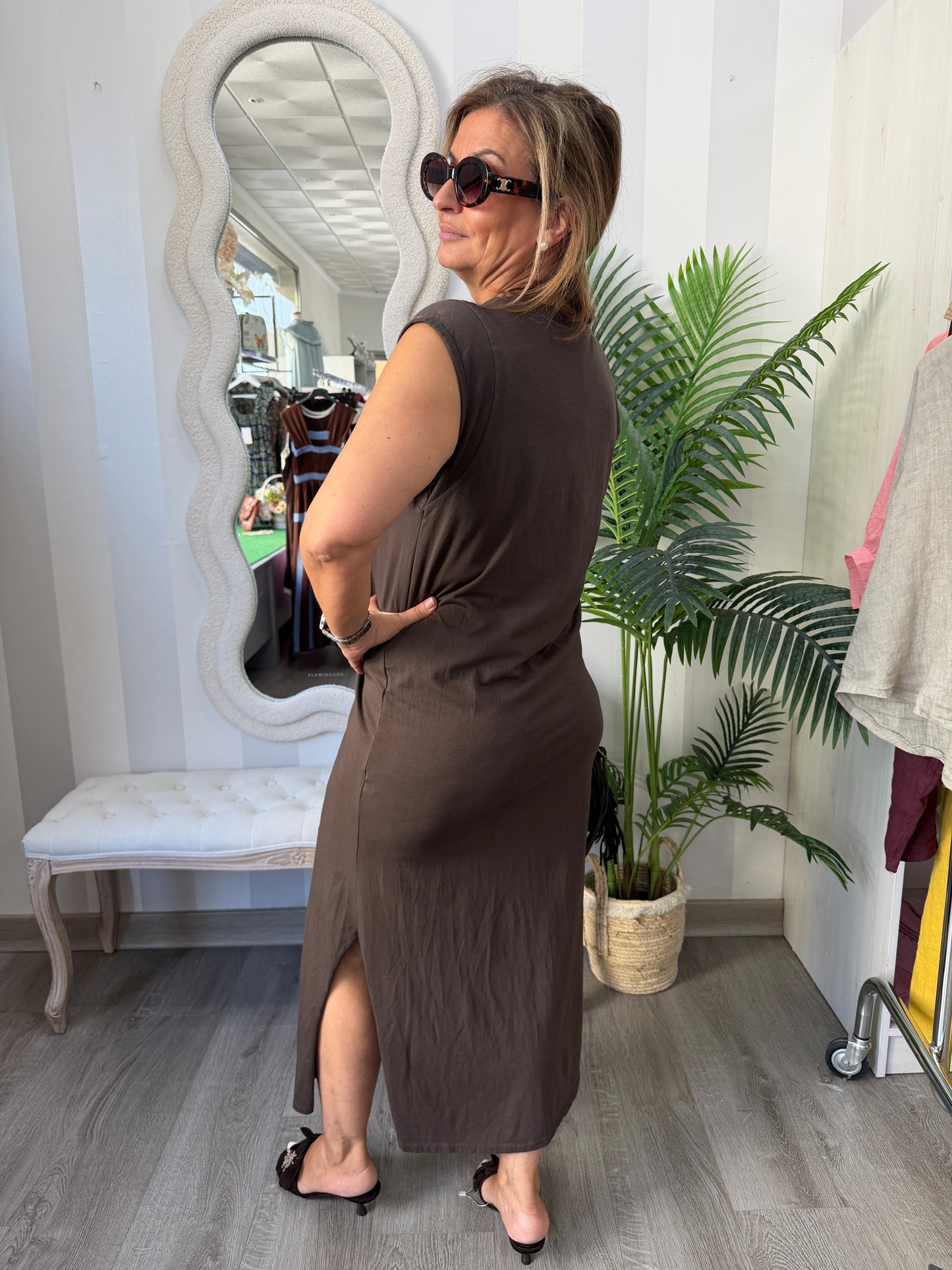 Vestido tachas
