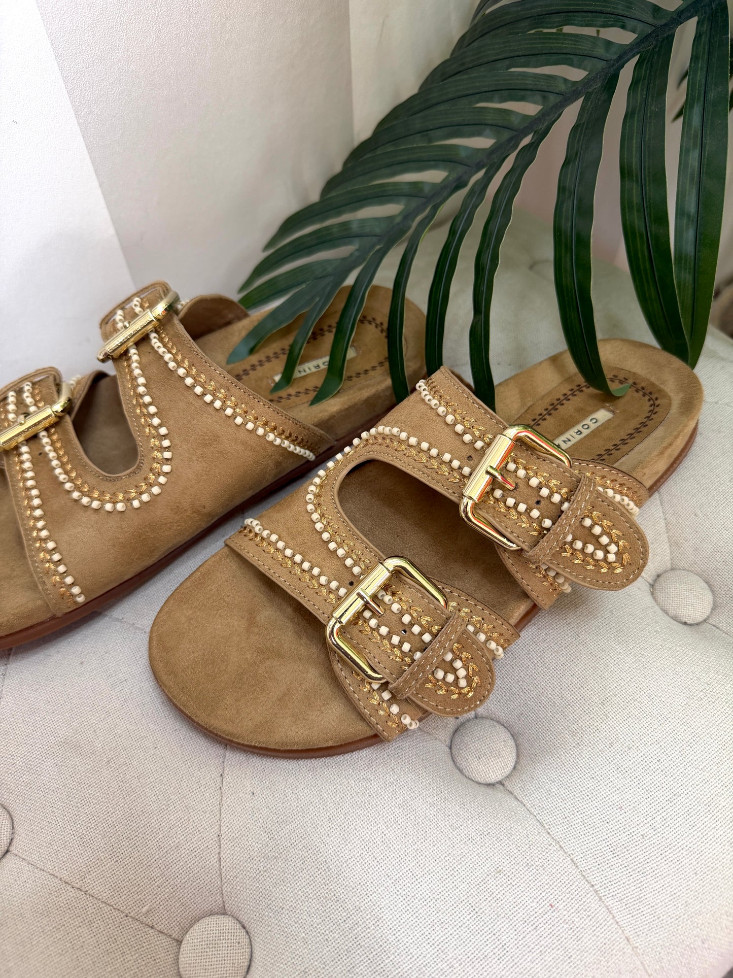 Sandalias planas hebillas