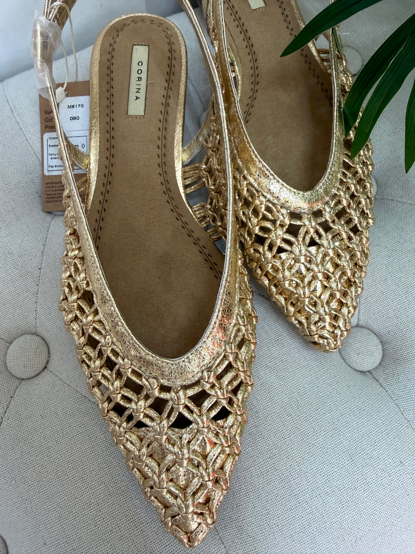 Zapato destalonado dorado